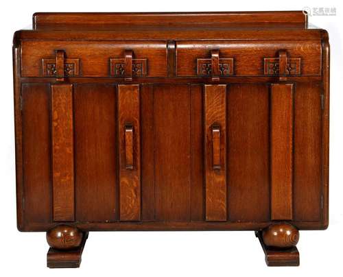 Oak Art Deco sideboard