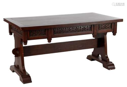 Oak 3-drawer desk