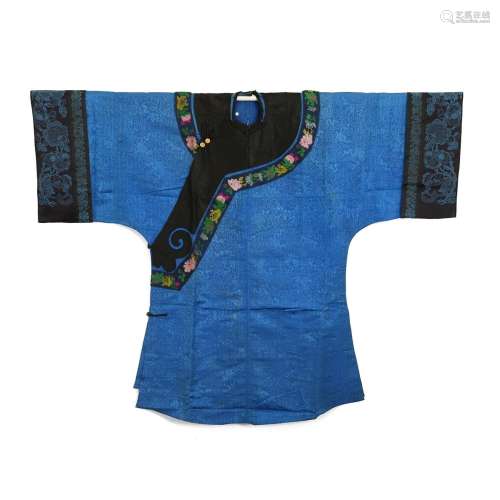A BLUE GROUND EMBROIDERED FLORAL LADY'S ROBE