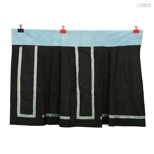 A BLACK GROUND EMBROIDERED LADY'S SKIRT
