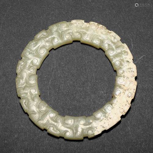 A WHITE JADE RING