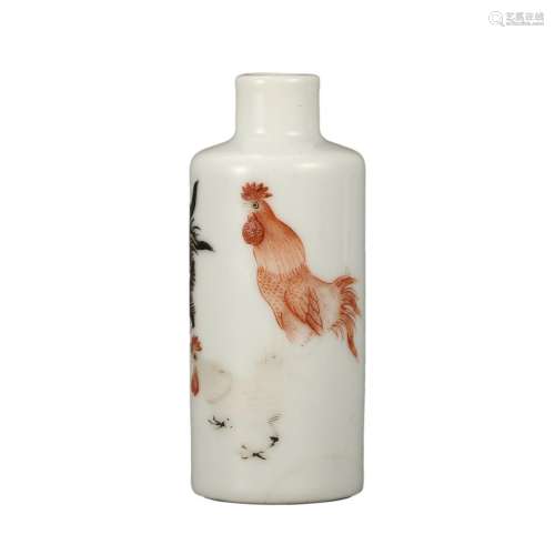 A FAMILLE-ROSE 'ROOSTER' SNUFF BOTTLE