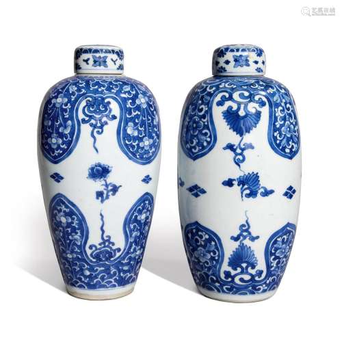 Two blue and white jars and covers, Qing dynasty, Kangxi per...