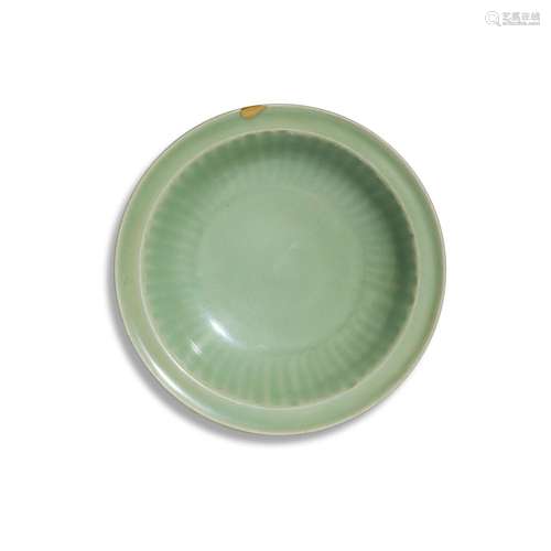 A 'Longquan' celadon-glazed dish, Ming Dynasty | 明 ...