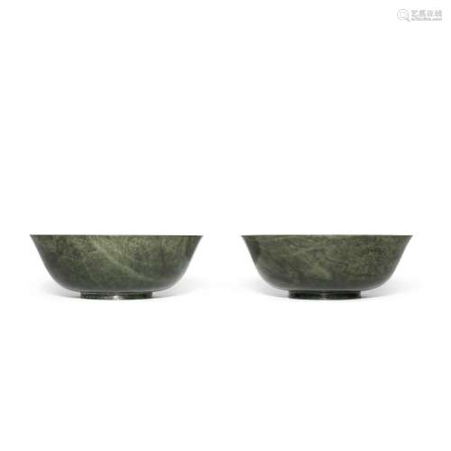 A pair of spinach-green jade bowls, 19th / 20th century | 十...