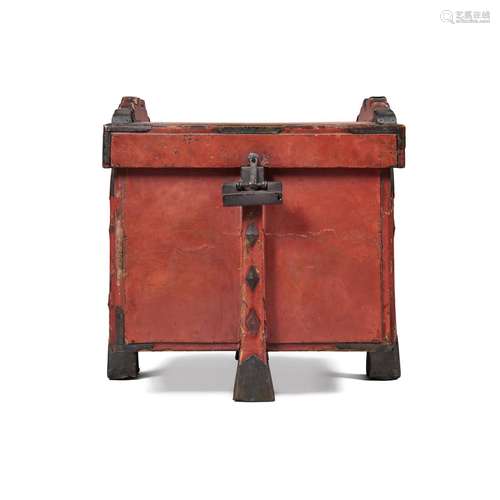 A small red lacquer wood chest (Nagamochi), Japan, 17th cent...