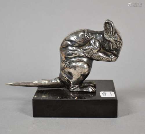 MOREAU Hippolythe(1832-1927)<br />
Souris <br />
Bronze arge...