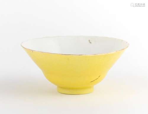 A yellow ground Chinese ogee form tea bowl, 4 in. (10.16 cm....