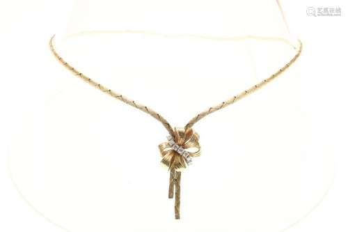 Gouden strik collier