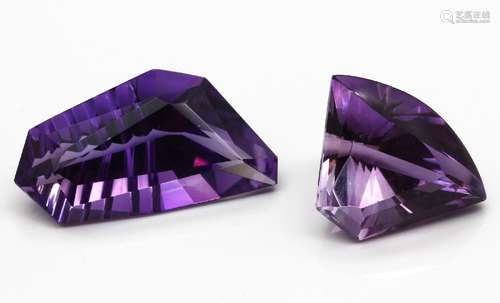 2 lose Amethyste zus. 80.0 ct