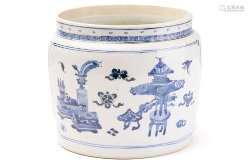 A Chinese porcelain blue & white container, painted with...