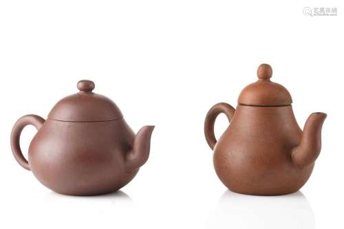 Two Chinese Yixing teapots, 20th century, the smaller teapot...