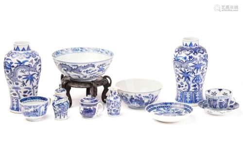 A collection of Chinese blue & white porcelain, Qing, 19...