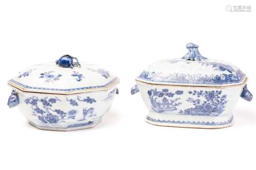 A Chinese porcelain export blue & white tureen & cov...