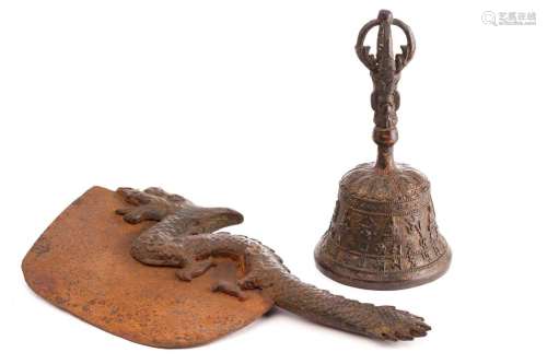 A Sino Tibetan bronze Ghanta, the anthropomorphic handle ter...