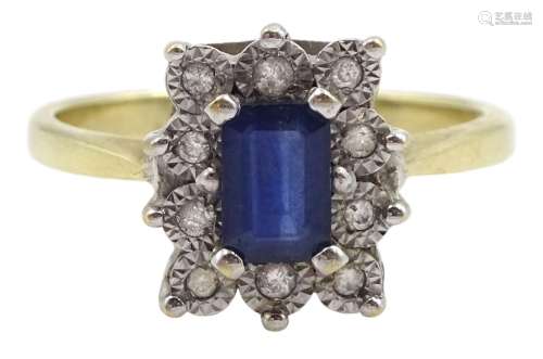 9ct gold emerald cut sapphire and diamond chip ring