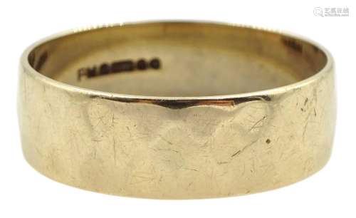 9ct gold wedding band