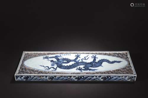 Blue and white dragon pattern hollow tea tray