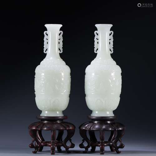 One pair of three bottles of Hetian jade