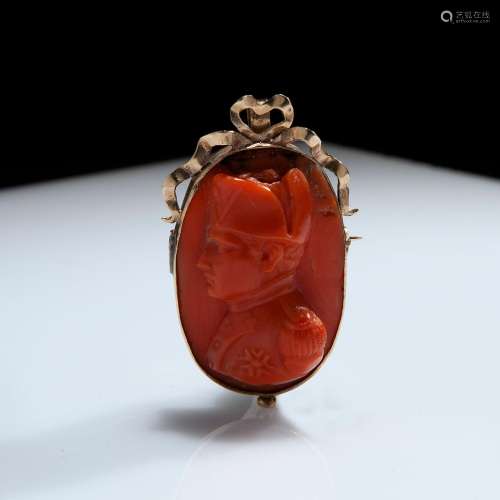 Brooch in gold and engraved coral, Naples 1815