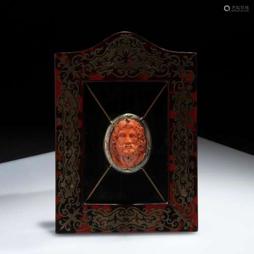 Elegant frame with central cameo in coral, Trapani 17th cent...
