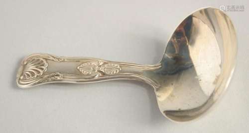 A GEORGE IV SILVER QUEEN S PATTERN CADDY SPOON. London 1827.