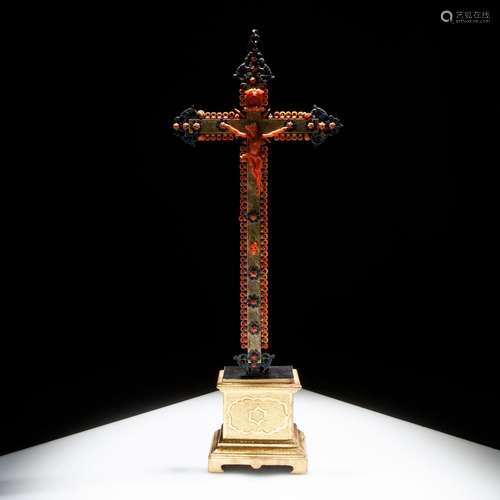 Crucifix in gilded copper and coral, Trapani 17th century