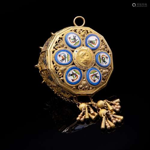 Silver-gilt pendant coin purse with micromosaics