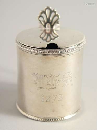 A VICTORIAN SILVER DRUM MUSTARD with bead edge and sapphire ...