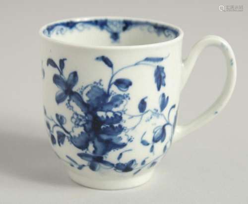 AN 18TH CENTURY WORCESTER EARLY COFFEE CUP painted with the ...
