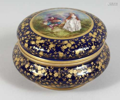 A GOOD 19TH CENTURY SHAPED PORCELAIN CIRCULAR BOX AND COVER,...