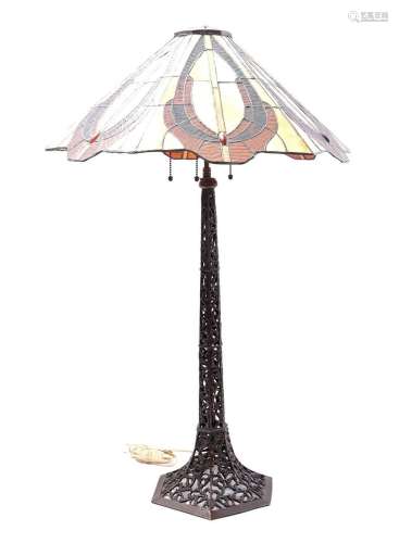 3-light table lamp
