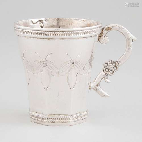 Peruvian Silver Mug, 19th century, height 3.9 in — 9.8 cm