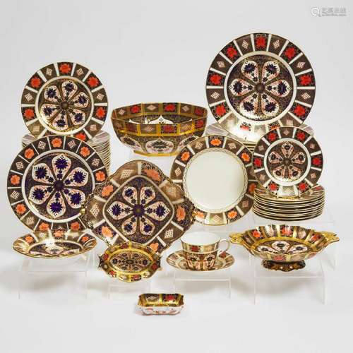 Royal Crown Derby 'Old Imari' (1128) Pattern Tablewares, 20