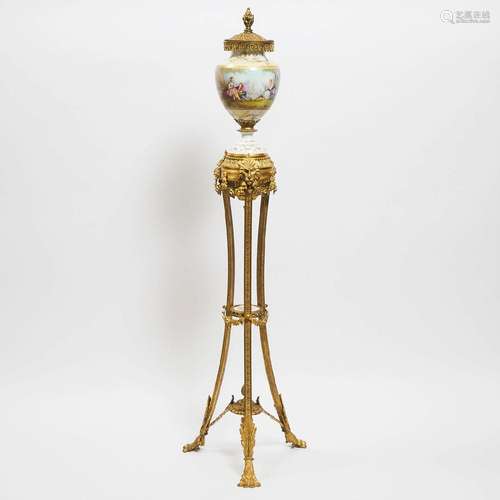 'Sèvres' Vase on Guéridon Stand, early 20th century, overal