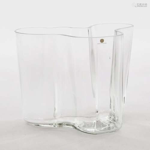 Iittala 'Savoy' Glass Vase, Alvar Aalto, c.1960, height 6.