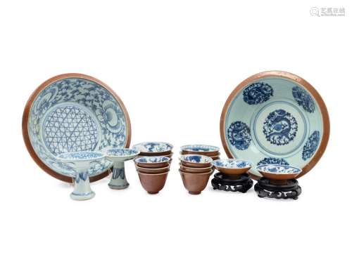 18 Chinese Export Blue and White Porcelain Bowls and Dishes ...