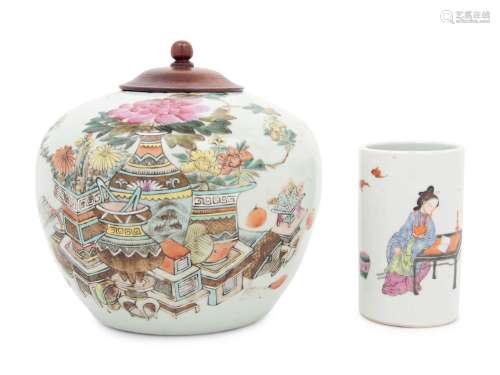 Two Chinese Famille Rose Porcelain Articles 19TH CENTURY