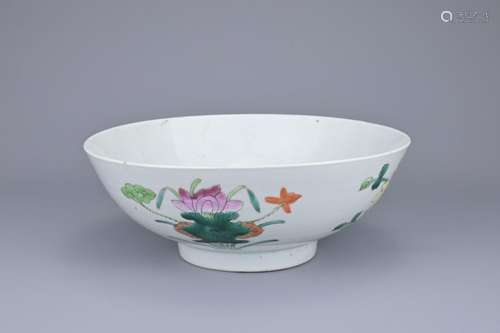 A CHINESE FAMILLE ROSE PORCELAIN BOWL, LATE 19TH QING DYNAST...