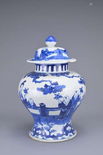 A CHINESE BLUE AND WHITE PORCELAIN JAR AND COVER, 19TH CENTU...