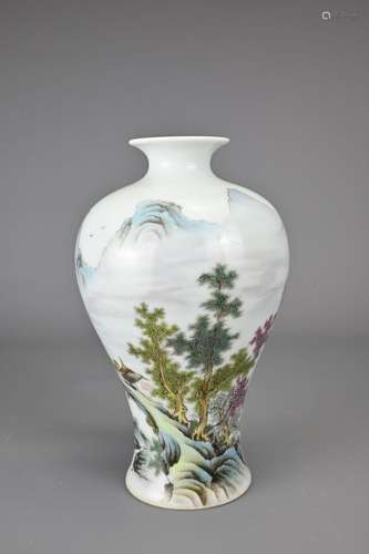 A CHINESE PORCELAIN MEIPING VASE, 20TH CENTURY. Decorated in...