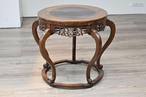 A CHINESE ROSEWOOD JARDINIERE STAND, 19/20TH CENTURY. Of cir...