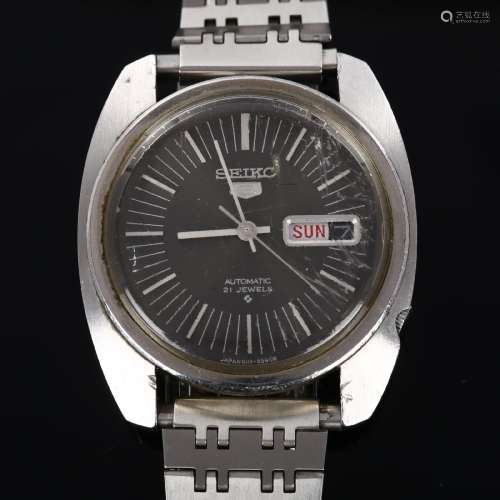 SEIKO 5 - a Vintage stainless steel automatic bracelet watch...