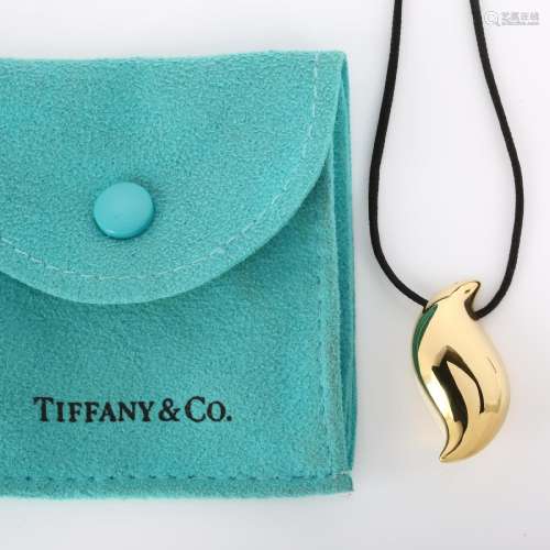 TIFFANY & CO - an 18ct gold Feather pendant necklace, by...
