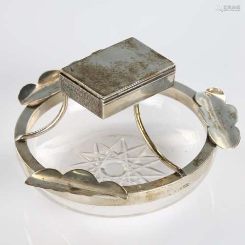 An Edwardian silver-mounted glass combination ashtray/matchb...