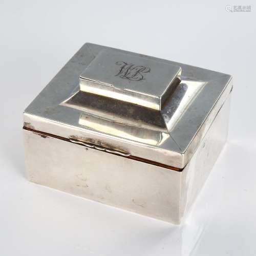 An Art Deco George V silver combination cigarette box/Vesta ...