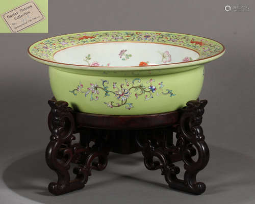 A Chinese Famille Rose Butterflies Washer