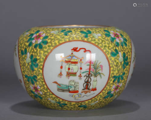 A Chinese Famille Rose Waterpot