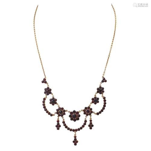 Collier mit Granat,