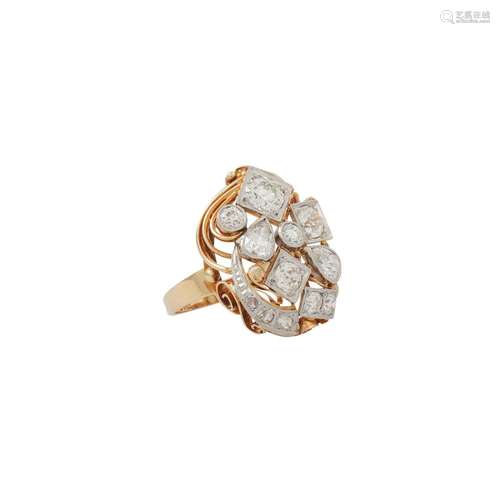 Unikat Ring mit diversen Diamanten von zus. ca. 2,8 ct,